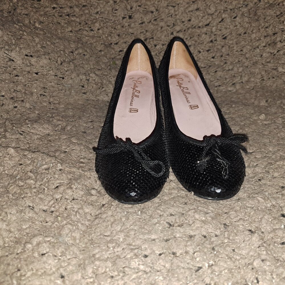 PRETTY BALLERINAS-Black Sequined-Bow-Heel 1.75" Patent Leather-Sz 37-Near Mint - Picture 3 of 6